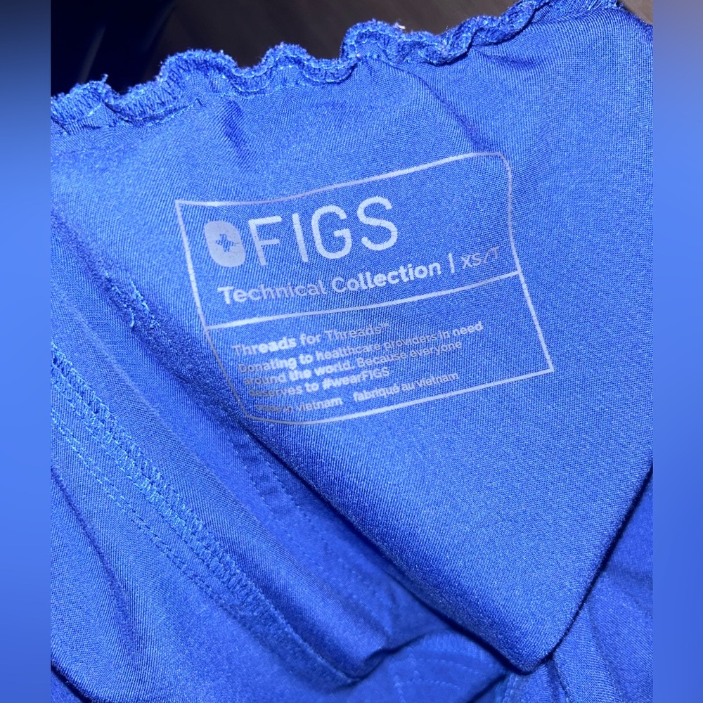 Figs Yola scrub pants in Denim